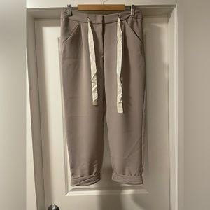 Aritzia Wilfred Trousers Brand New Never Worn, Silk Belt Detail Size US4
